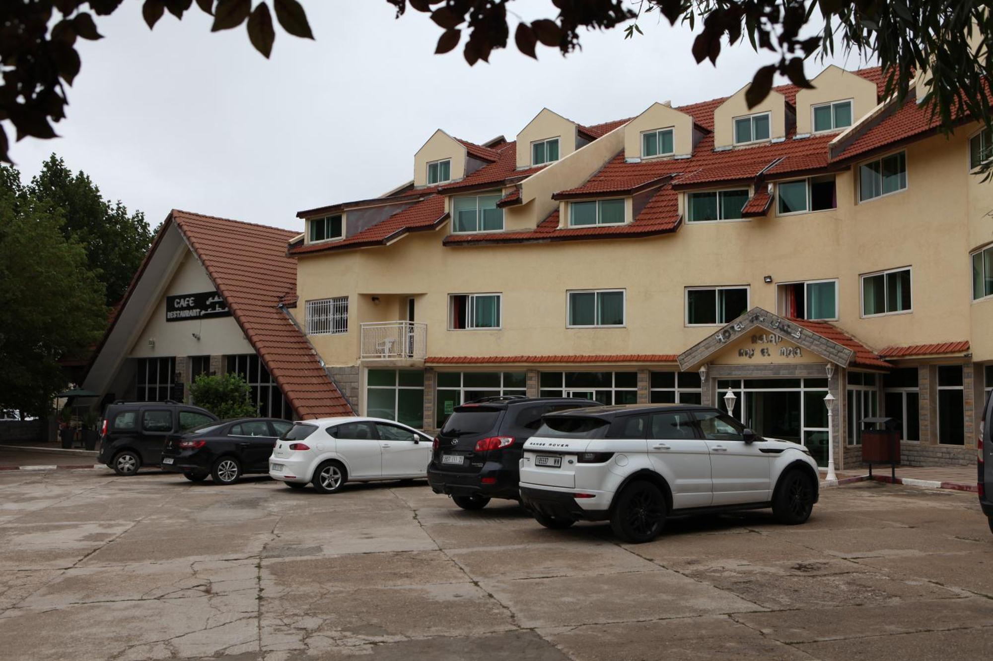 איפראן Hotel Relais Ras El Maa מראה חיצוני תמונה